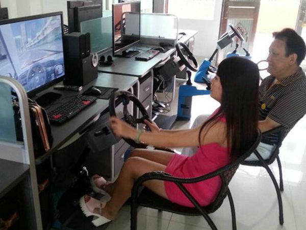 模擬學車機體驗館