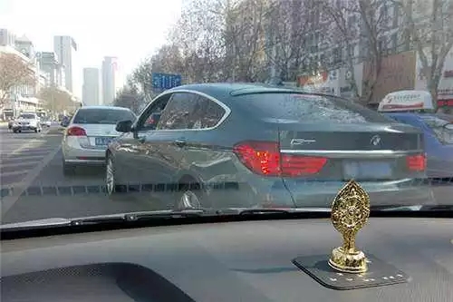 并線不打轉向燈